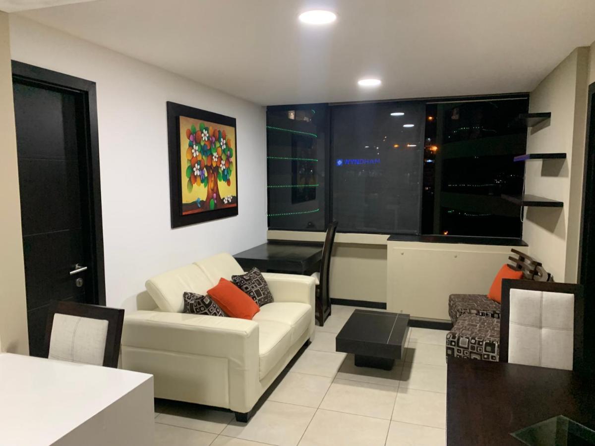 Puerto Santa Ana, Torres Bellini, 2 Dormitorios, Parqueo Guayaquil Exterior foto