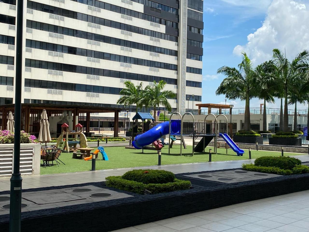 Puerto Santa Ana, Torres Bellini, 2 Dormitorios, Parqueo Guayaquil Exterior foto