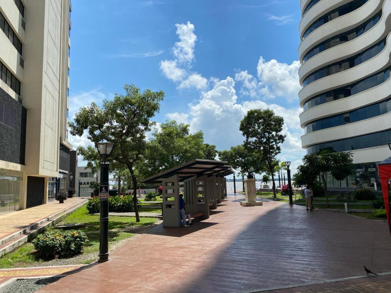 Puerto Santa Ana, Torres Bellini, 2 Dormitorios, Parqueo Guayaquil Exterior foto